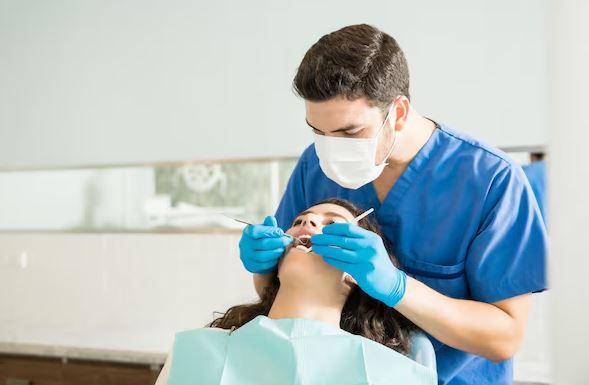 Clínicas odontológicas em Moema: o que avaliar antes de marcar consulta